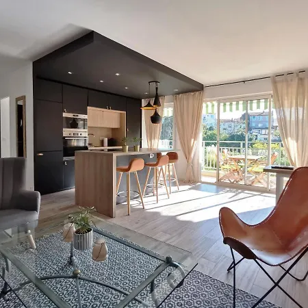 Le Victorien ,terrasse +parking, Centre